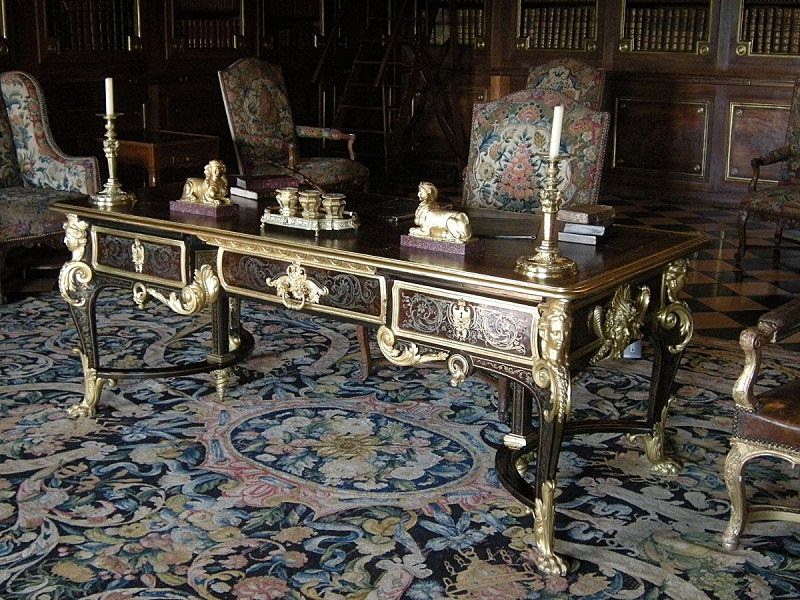 Barockschreibtisch des französischen Möbeltischlers André-Charles Boulle - heute im Château de Vaux-le-Vicomte